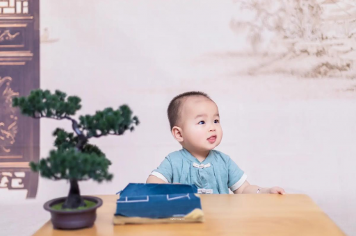 如东宝宝总是抠鼻子